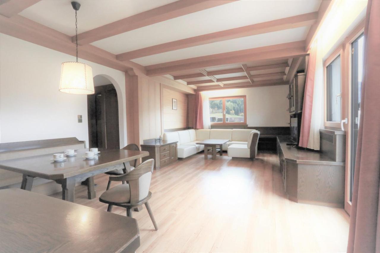 Residence Tantalus San Lorenzo di Sebato Luaran gambar