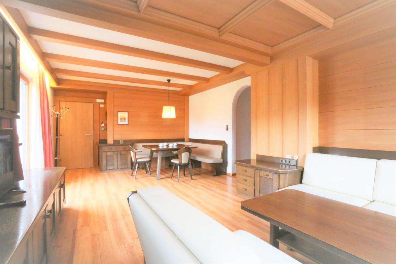 Residence Tantalus San Lorenzo di Sebato Luaran gambar