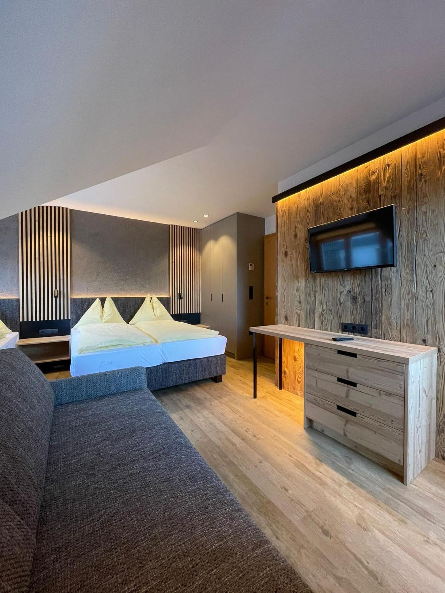 Residence Tantalus San Lorenzo di Sebato Luaran gambar